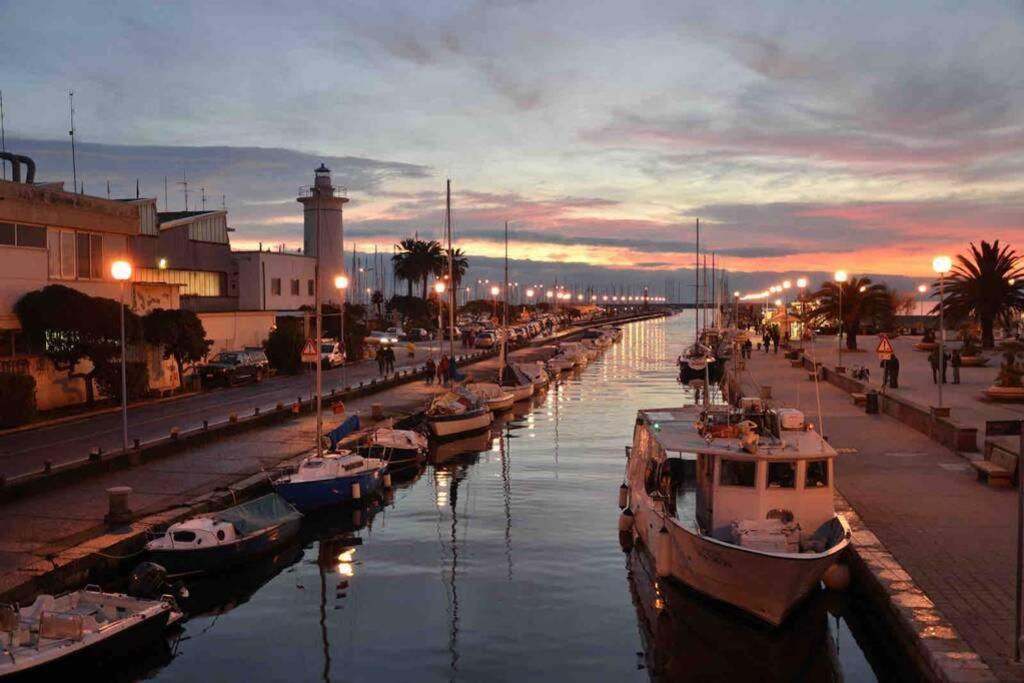 Appartamento Nel Cuore Di Viareggio Kültér fotó