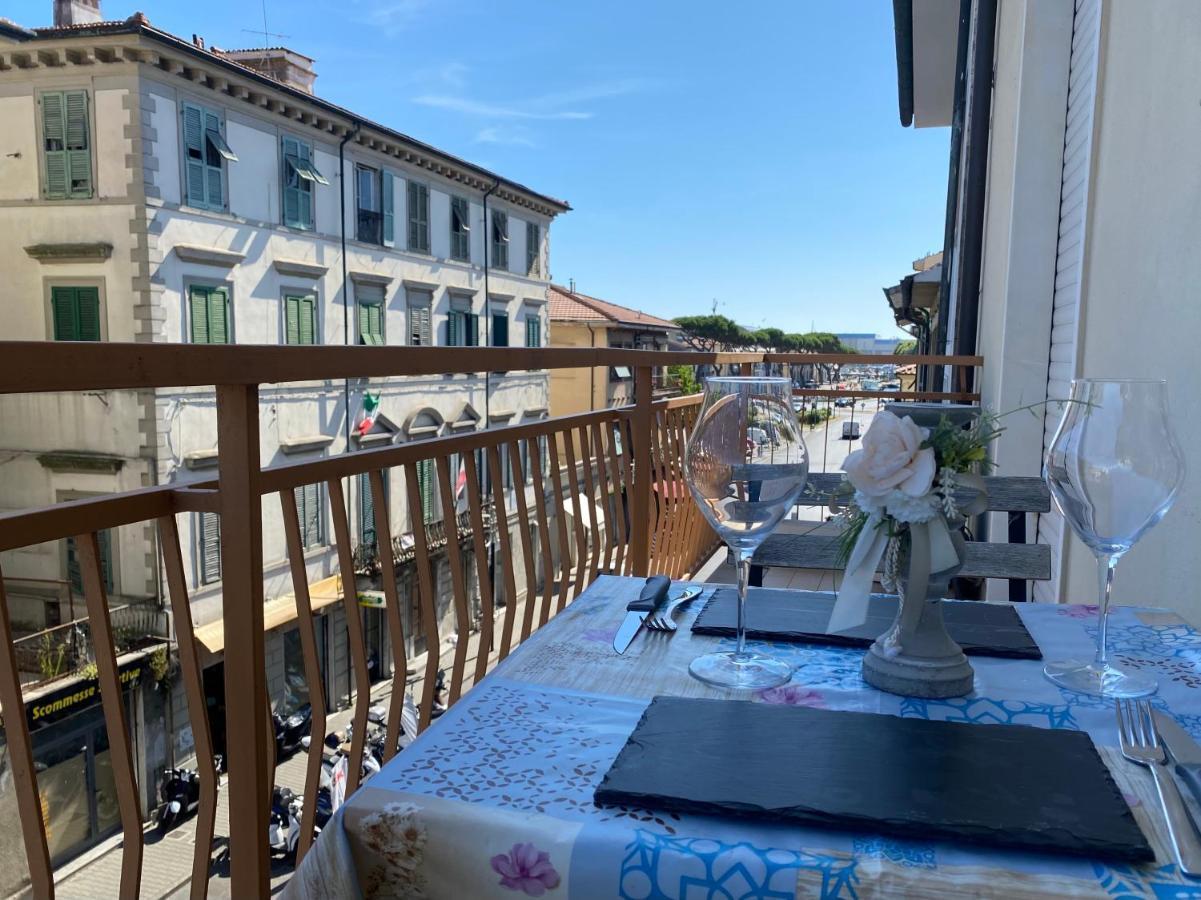Appartamento Nel Cuore Di Viareggio Kültér fotó