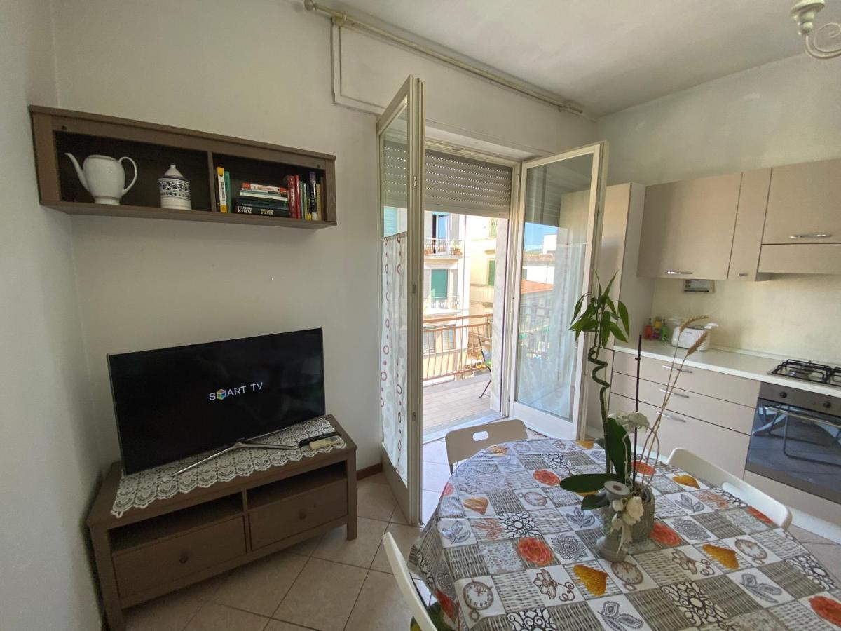 Appartamento Nel Cuore Di Viareggio Kültér fotó