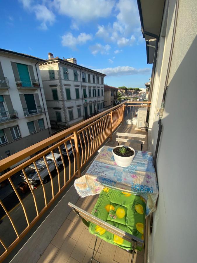 Appartamento Nel Cuore Di Viareggio Kültér fotó